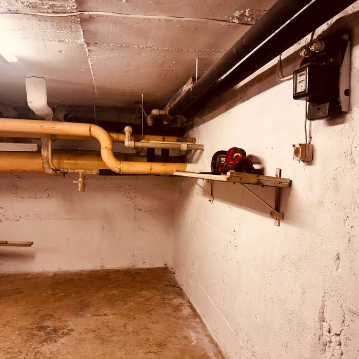 Garaj moto velo depozitare zona Mihalache 1 Mai 18mp incalzit