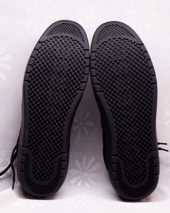 Маратонки Converse номер 42