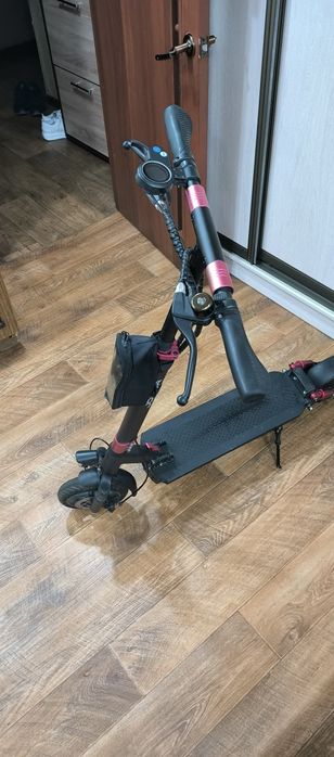 Продам электросамокат Joyor g1