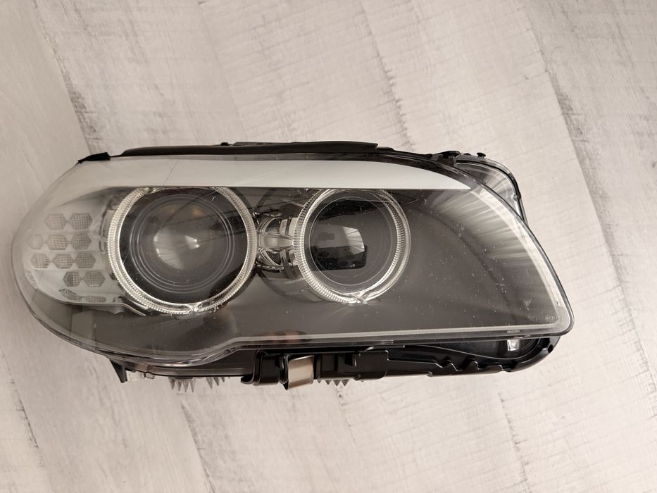 Far dreapta original xenon bmw F10 F11 Europa