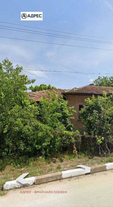 Къща в Плевен, област-с.Сомовит площ 103 цена 7700