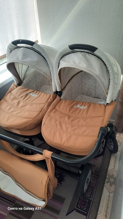 Продам коляску для двойни.