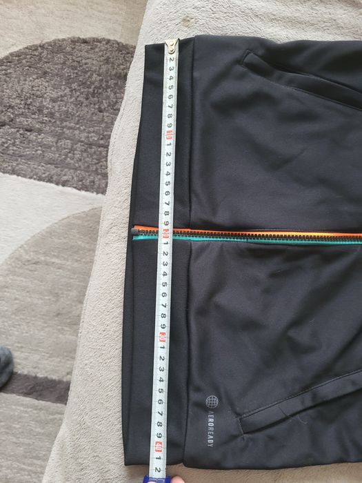 Юношески спортен екип на Меси