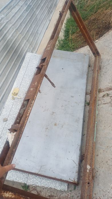 Екі темір есік сатылады