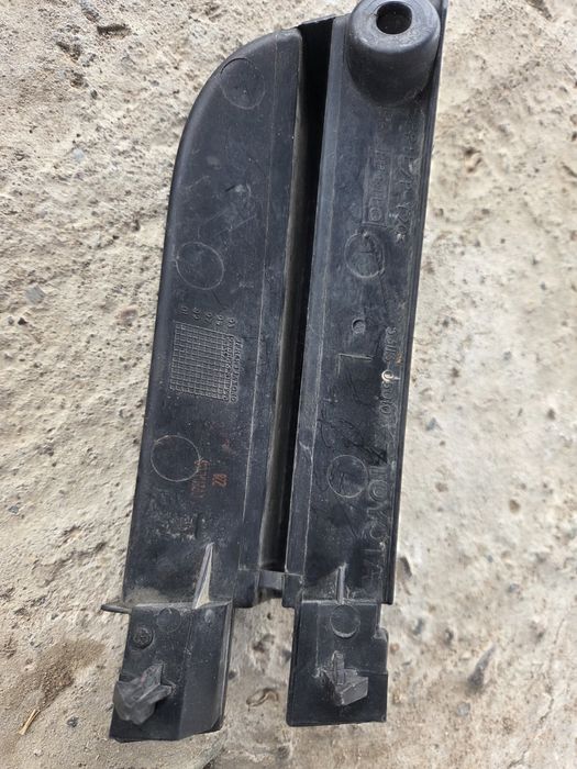 Оригинальные фары Карина е комплект