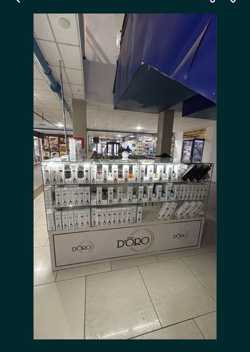 Половина Остробок, витрина