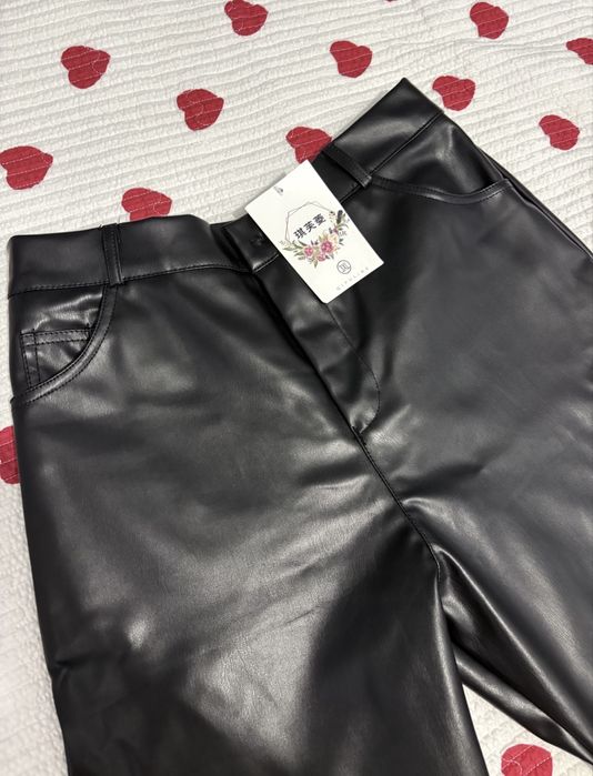 Брюки кожаные ,высокая посадка