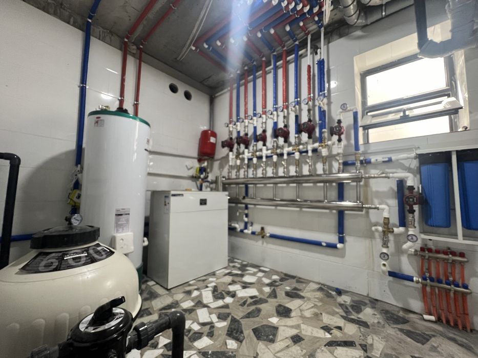 Продаеться загородный дом(дача), 5 соток, евроремонт, абсолютно новый