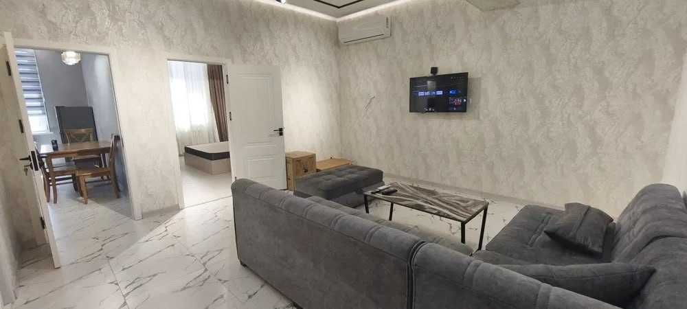 Новостройка . 2/2/7, 64м2 Ориентир: 15-квартал в продажи срочно !!