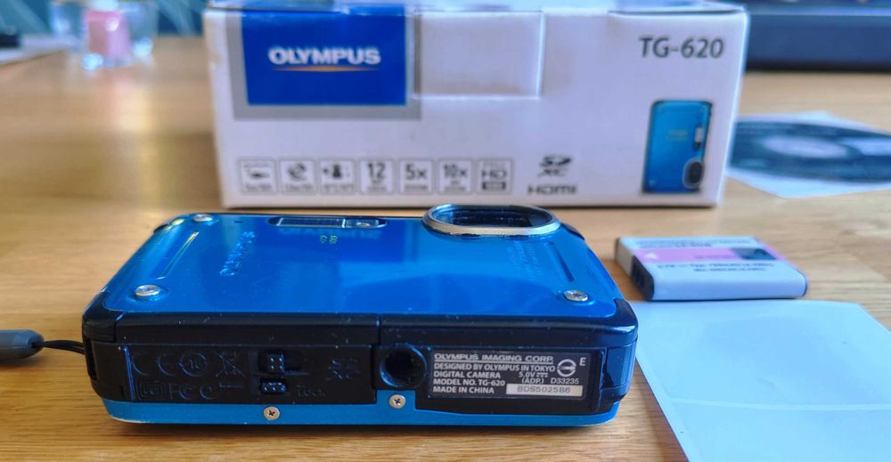 Фототоапарат Olympus TG-620  водо-и ударо-устойчив 5м/1.5м, 5Xоптичен