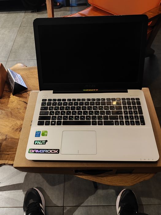 Продам ноутбук ASUS