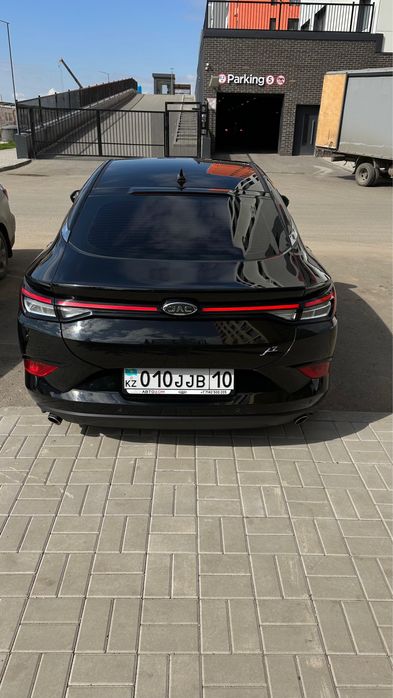 Продам машину JAC J7 2022 года