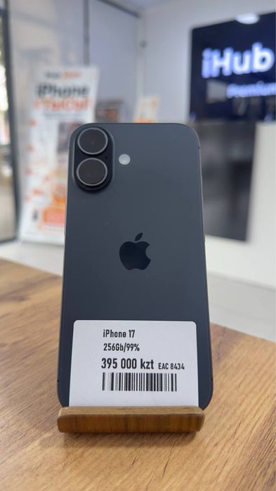 iPhone 17 • 256GB / 99% Black Айфон 17 • 256Гб / 99% Черный