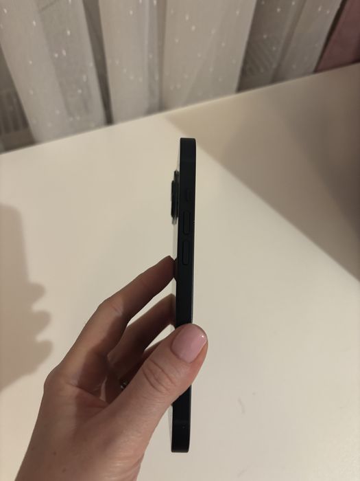 Telefon mobil Apple iPhone 13, 128GB, 5G, Midnight