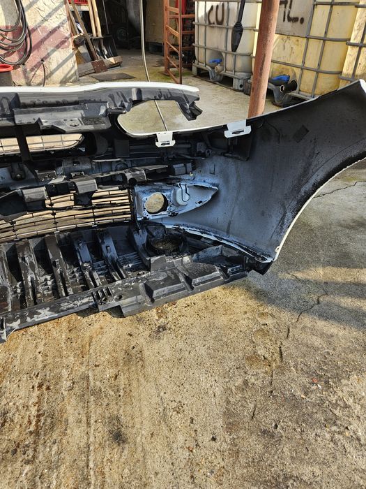 Spoiler Renault Fluence 2010 alb