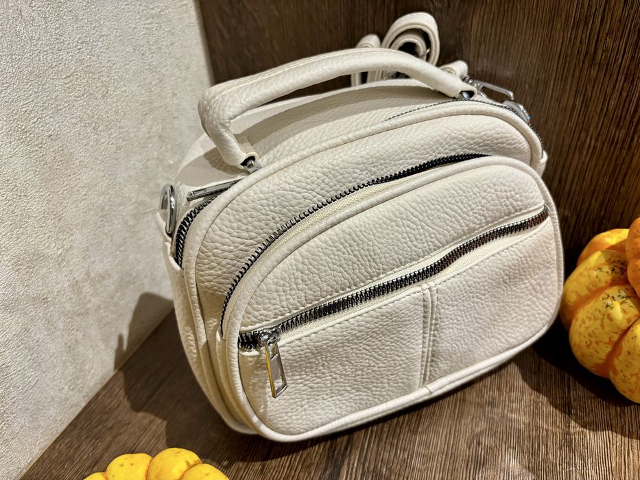 Дамска чанта GUESS