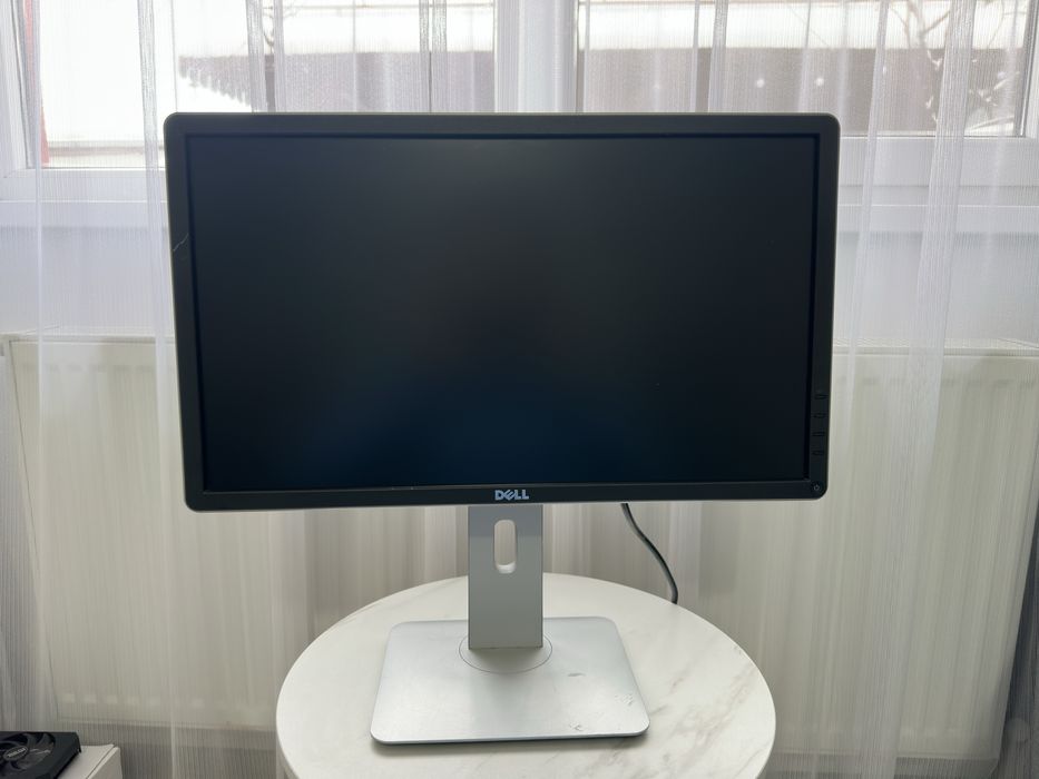 Monitor Dell P2214H 22” IPS Full HD, reglabil pe înălțime