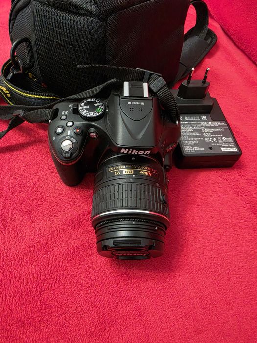 Nikon D 5200 impecabil