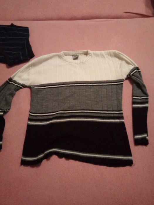 Pulovere damă mărimea S și XS