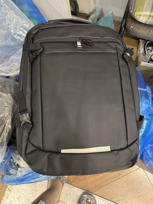 Рюкзаки школьные  разные