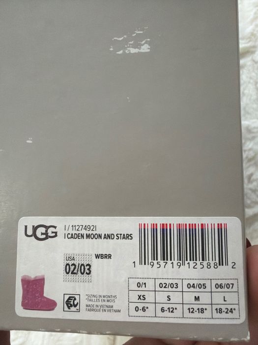 Ugg ботушки за бебе 6-12м оригинални