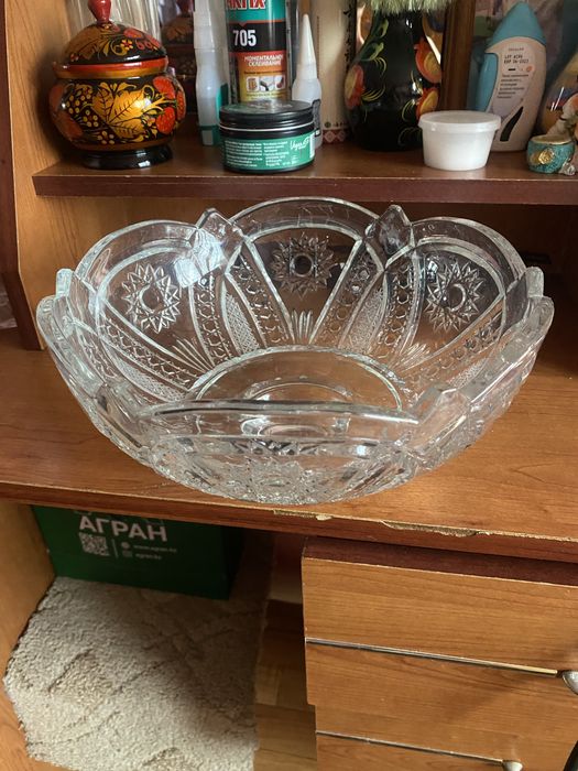 продам Хрустальную Вазу