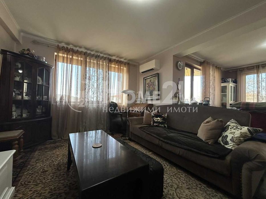 Продава се Тристаен апартамент в Варна, Аспарухово - 100 кв.м за 1600 €/кв.м - Снимка #1