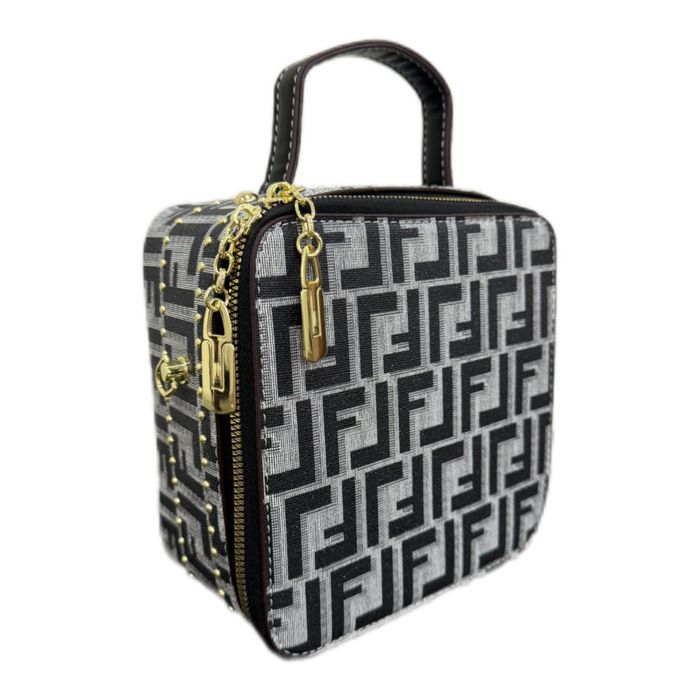 Sumka sotiladi yengi