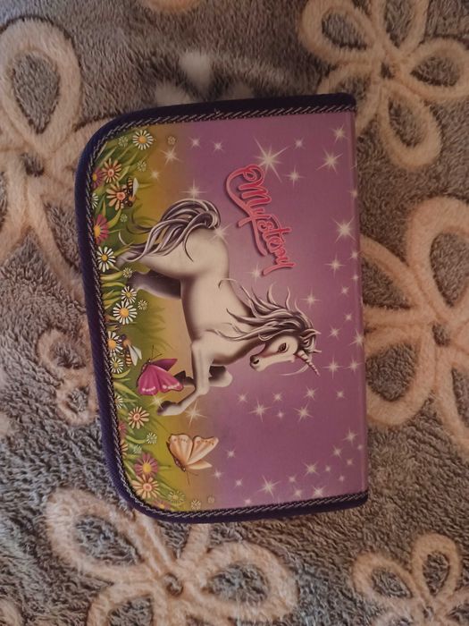 Ергономична ученическа раница за момиче – Еднорог комплект с несесер