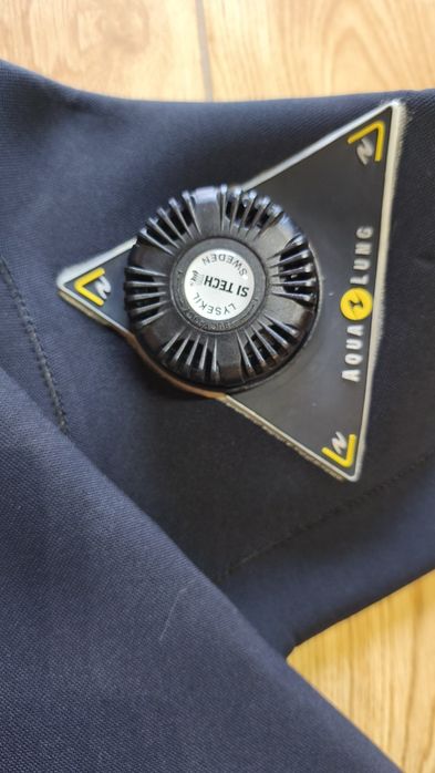 Aqualung intruder costum scafandru, scuba diving