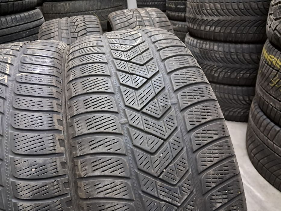 Anvelope second iarna 255 40 R22 Pirelli