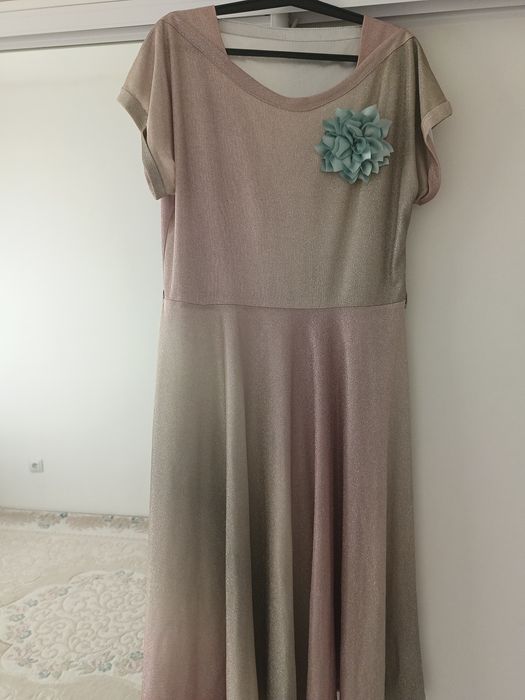 продам платья по 3000