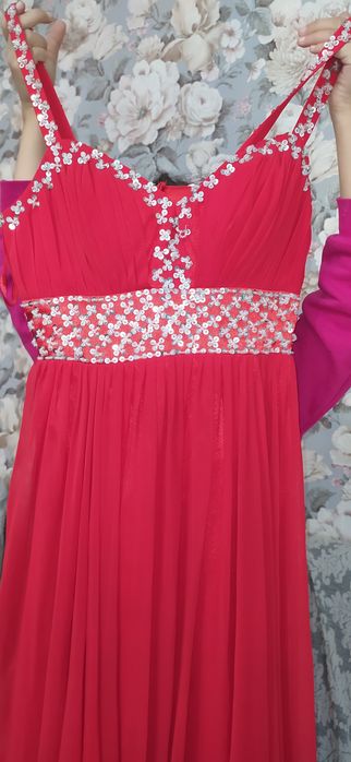 Продам 2 вечерних платья