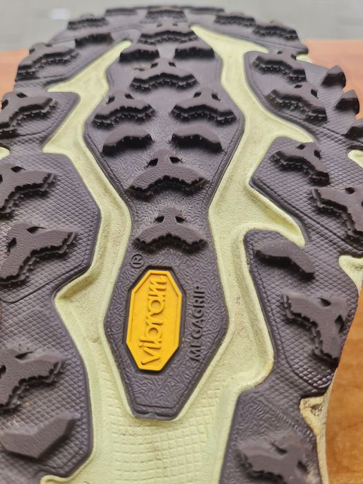 Hoka Speedgoat 6 mar. 41 barbati