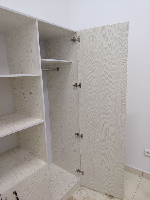 Шкаф  высота 2000 длина 2000 ширина600мм