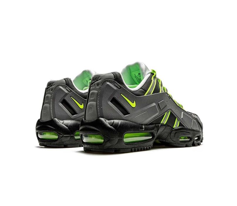Оригинален! Брутален Nike Air Max 95 NDSTRKT - 40 номер