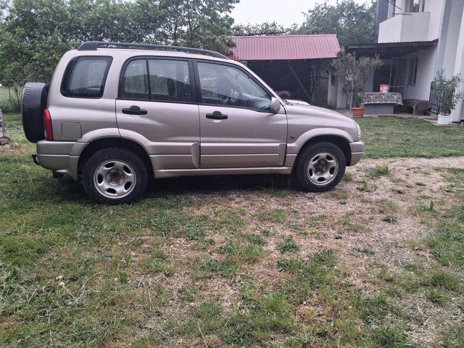 Vând suzuki grand vitara