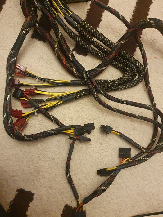 Sursa modulara ATX 1000 watti Enermax Revolution 87+