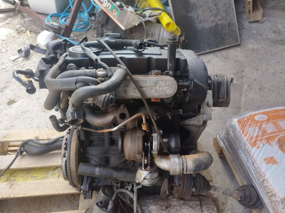 Двигател на части 2.0 tdi 140кс BKD Golf 5 и др.