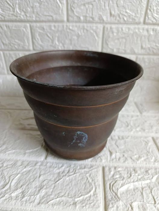Стара бакърена кашпа