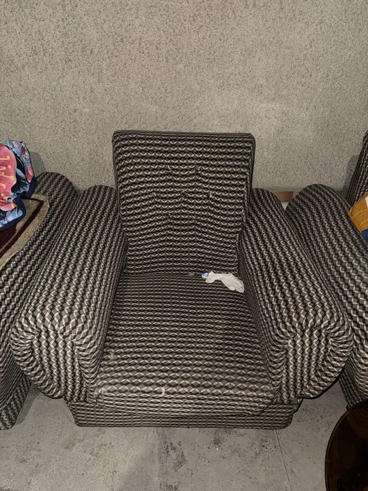 Диван и два кресла