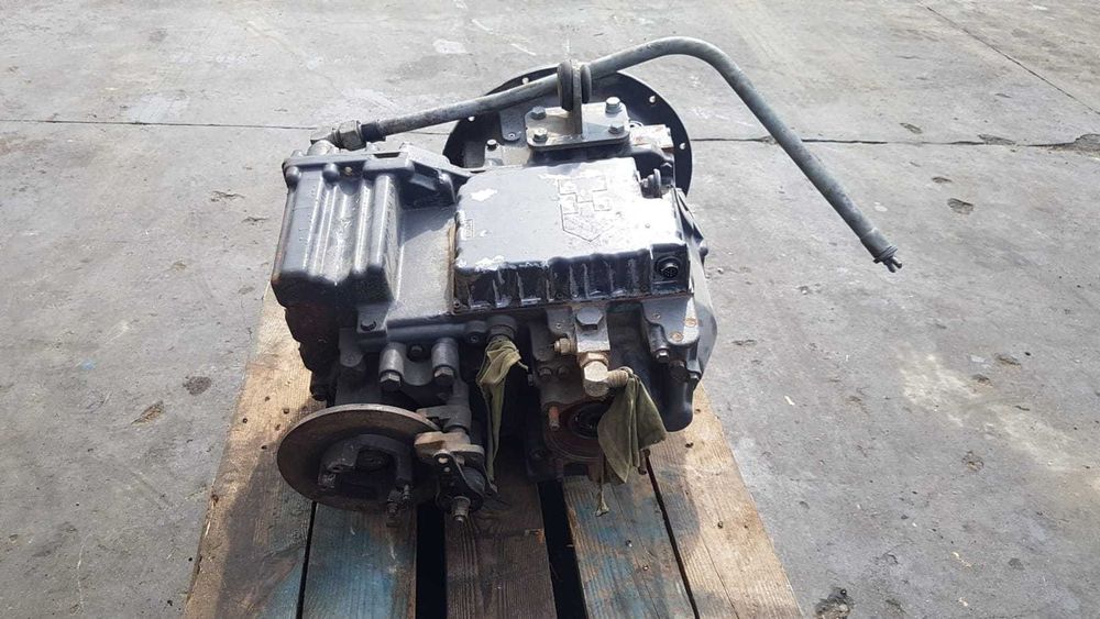 Cutie de viteze semi-automata buldoexcavator Case ,New Holland