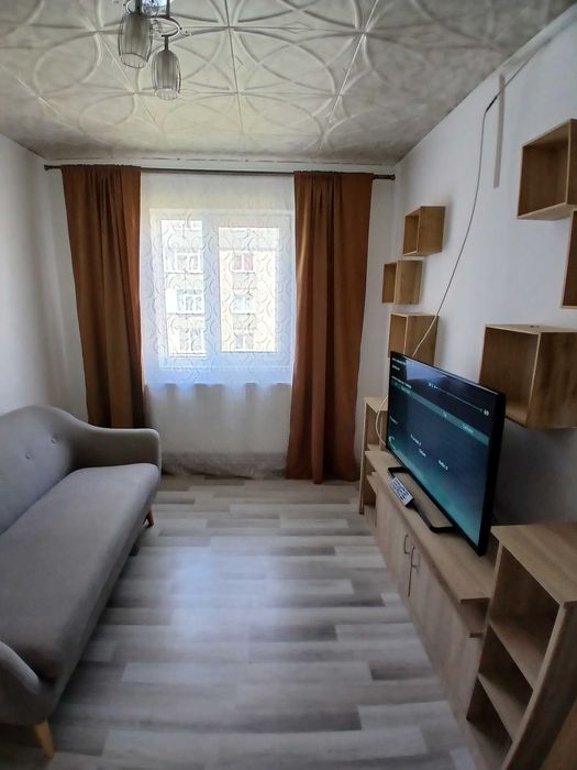 Vand apartament cu 2 camere in Vulcan