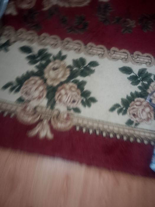 Отдам ковры   б\у