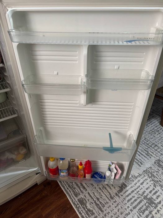 Холодильник в хорошем состоянии