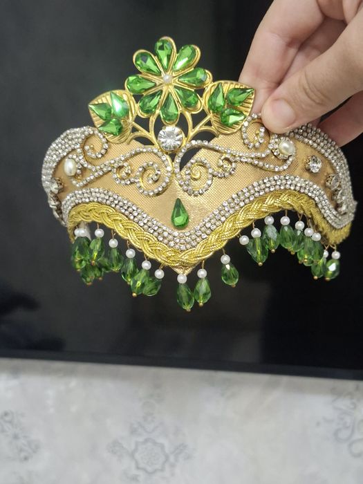 Kelinchaklar uchun ansanbil libos.