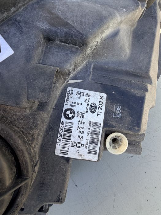 Far dreapta BMW Seria 1 F20 Bi xenon Europa