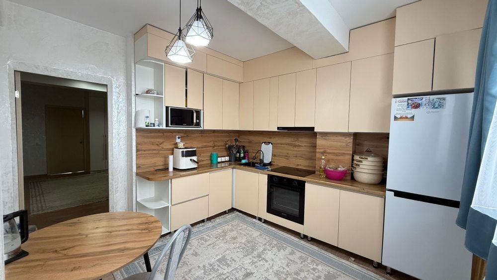 В новостройки 3х комнатная квартира ул. Абая 5/5 на 5 этаже не угловая