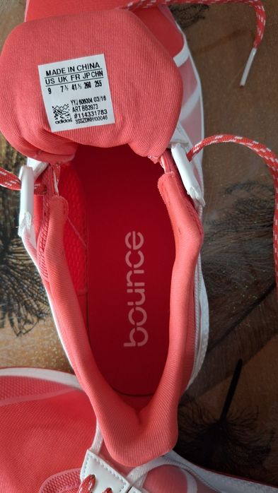 Нови дамски Adidas