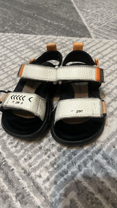 Продам сандали на мальчика 15см по стельке